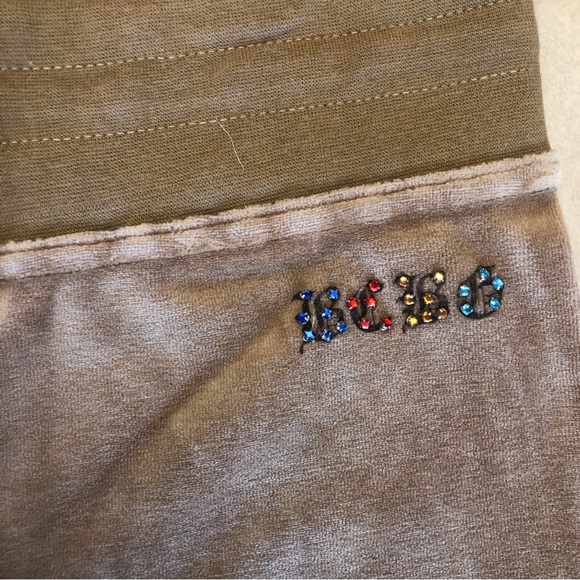 BCBG MAXAZRIA, Stone Detail Cross Zip up Track Suit Size Large - Picture 3 of 16